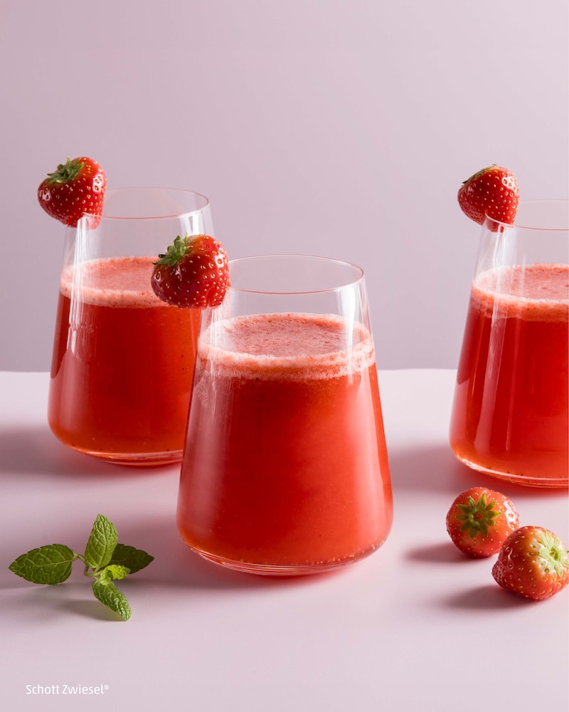 Dieses Bild zeigt die fertigen Virgin Erdbeer Daiquiri.