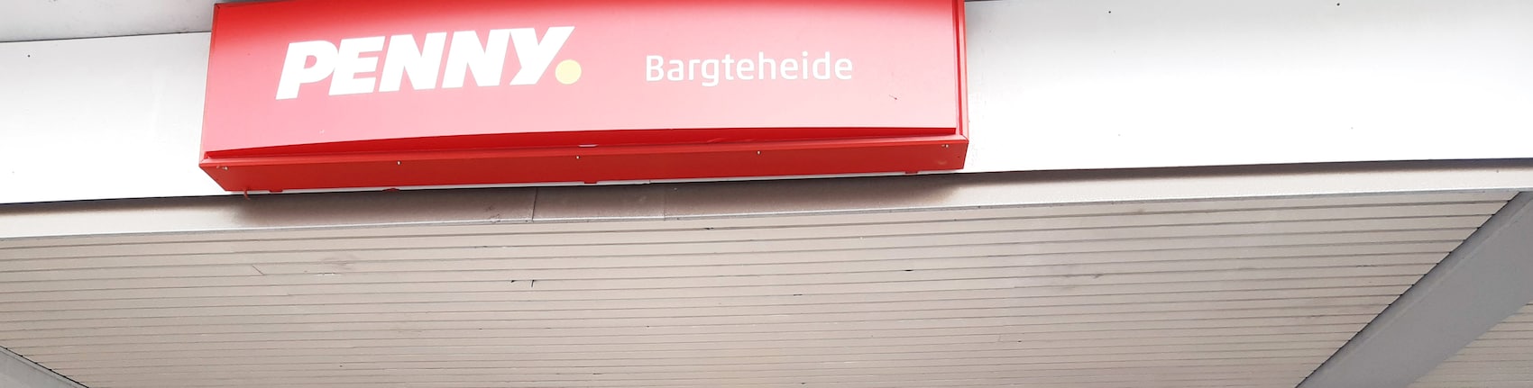 Sie sehen den Eingang vom Penny Markt in Bargteheide, Rathaus-Str. 11