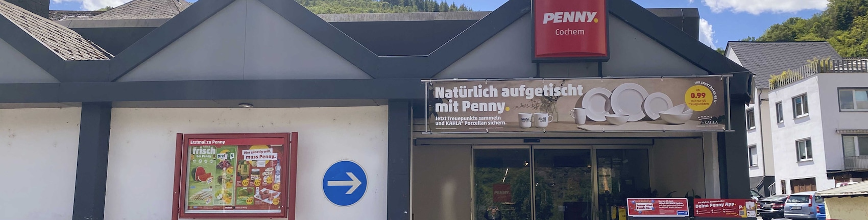 Sie sehen den Eingang vom Penny Markt in Cochem – Sehl Sehler Anlage 19