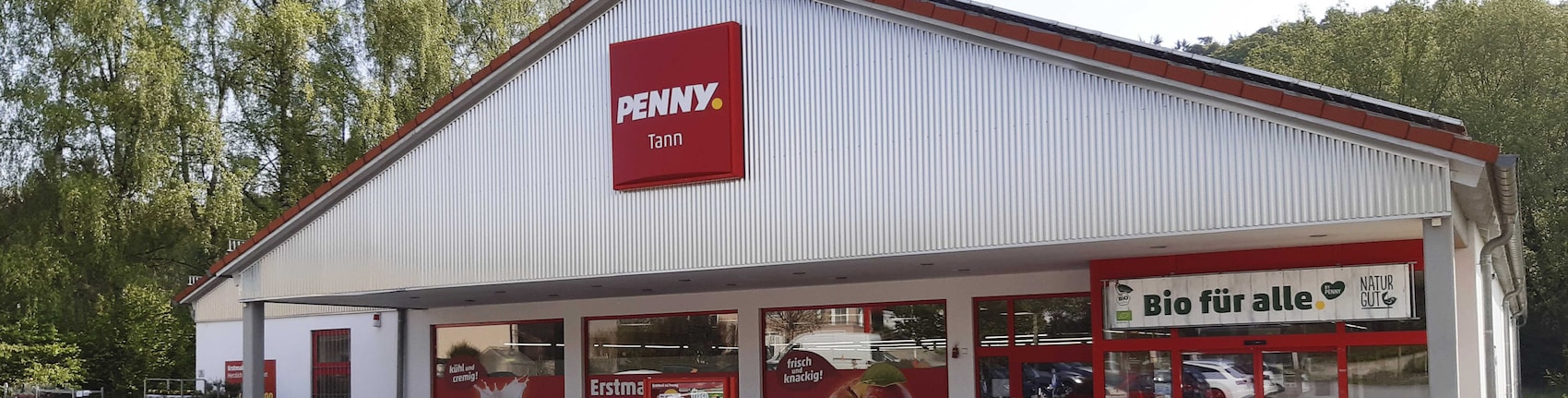 Sie sehen den Eingang vom Penny Markt in Tann Simbacher Strasse 35