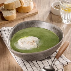 Dieses Bild zeigt die fertige Spinatsuppe.