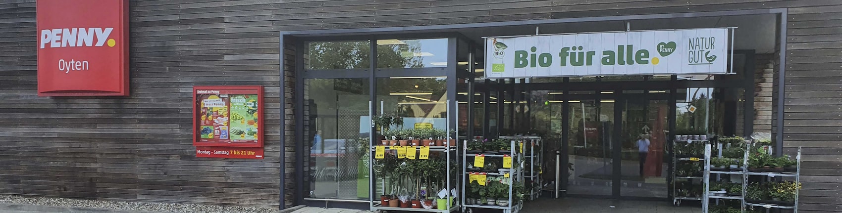 Sie sehen den Eingang vom Penny Markt in Oyten, Hauptstr. 90