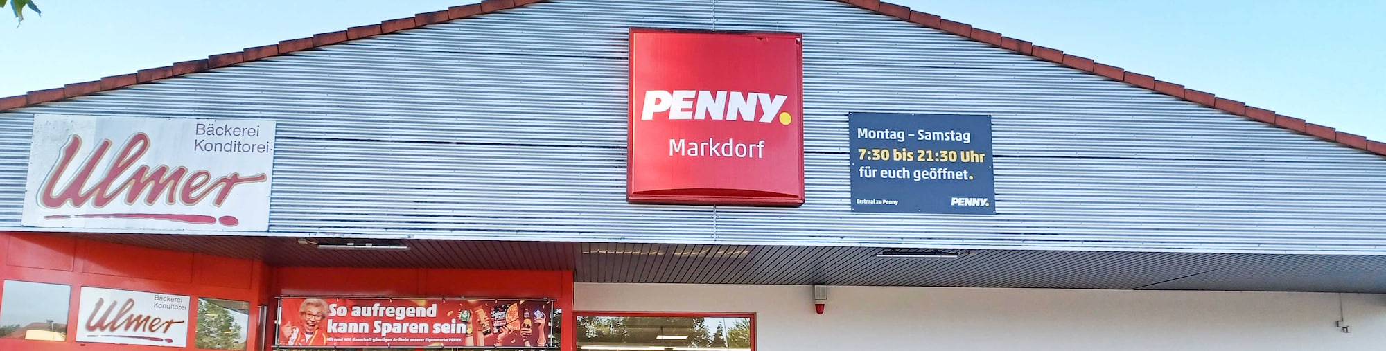 Sie sehen den Eingang vom Penny Markt in Markdorf Planckstr. 15