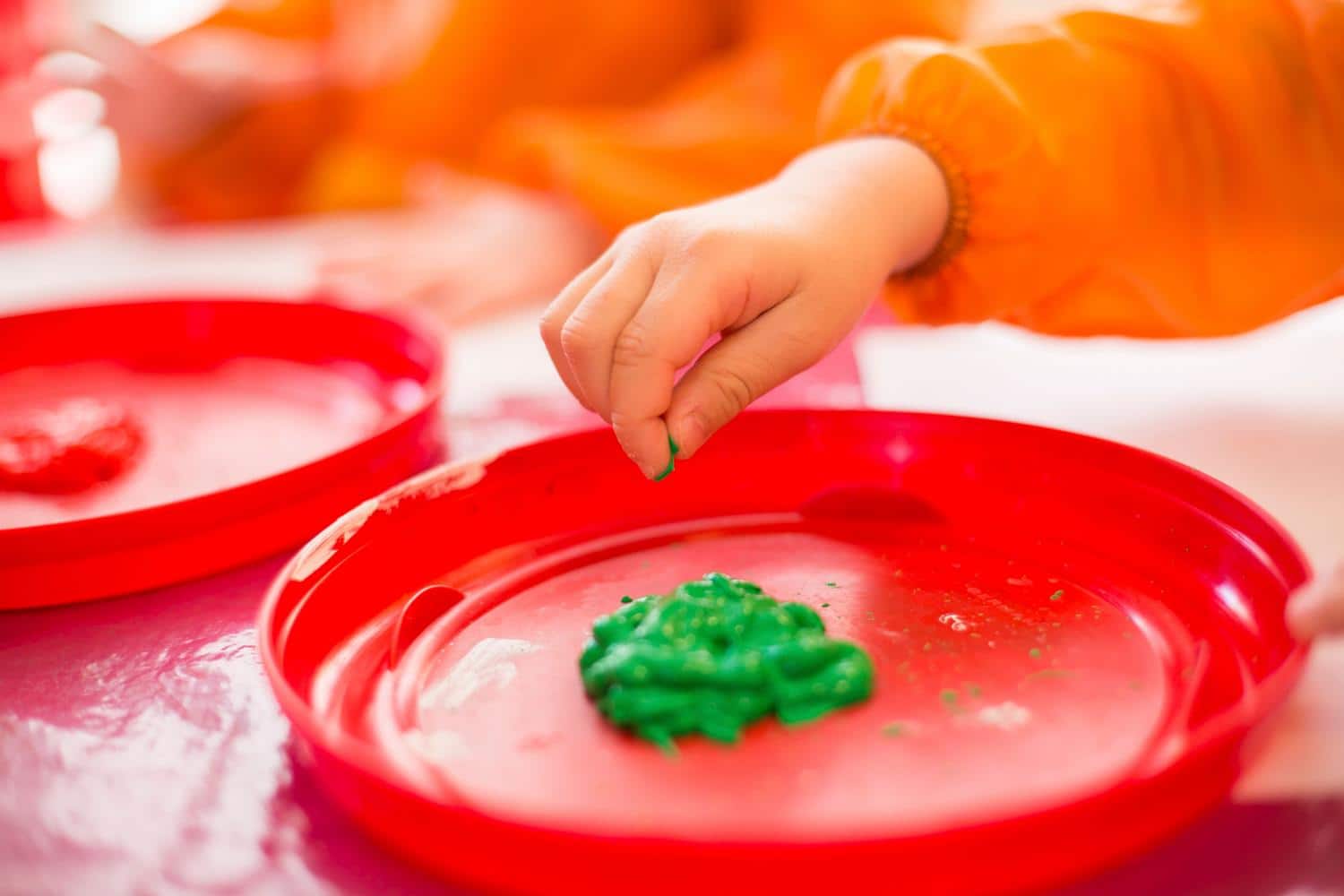 Kinder beim Malen