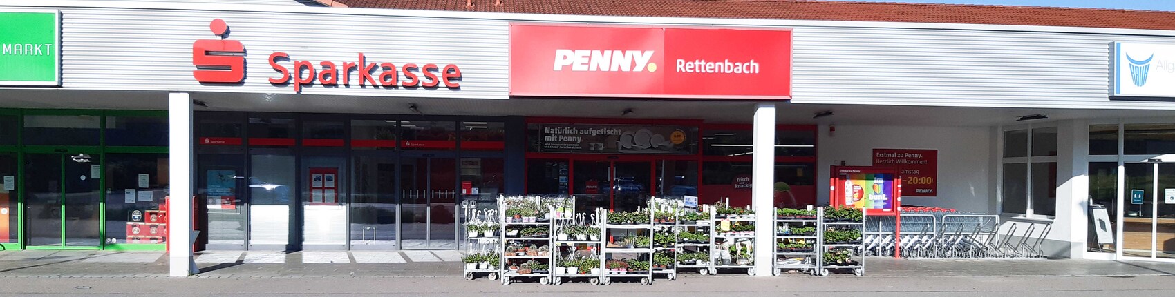 Sie sehen den Eingang vom Penny Markt in Markt Rettenbach Gewerbestr. 20
