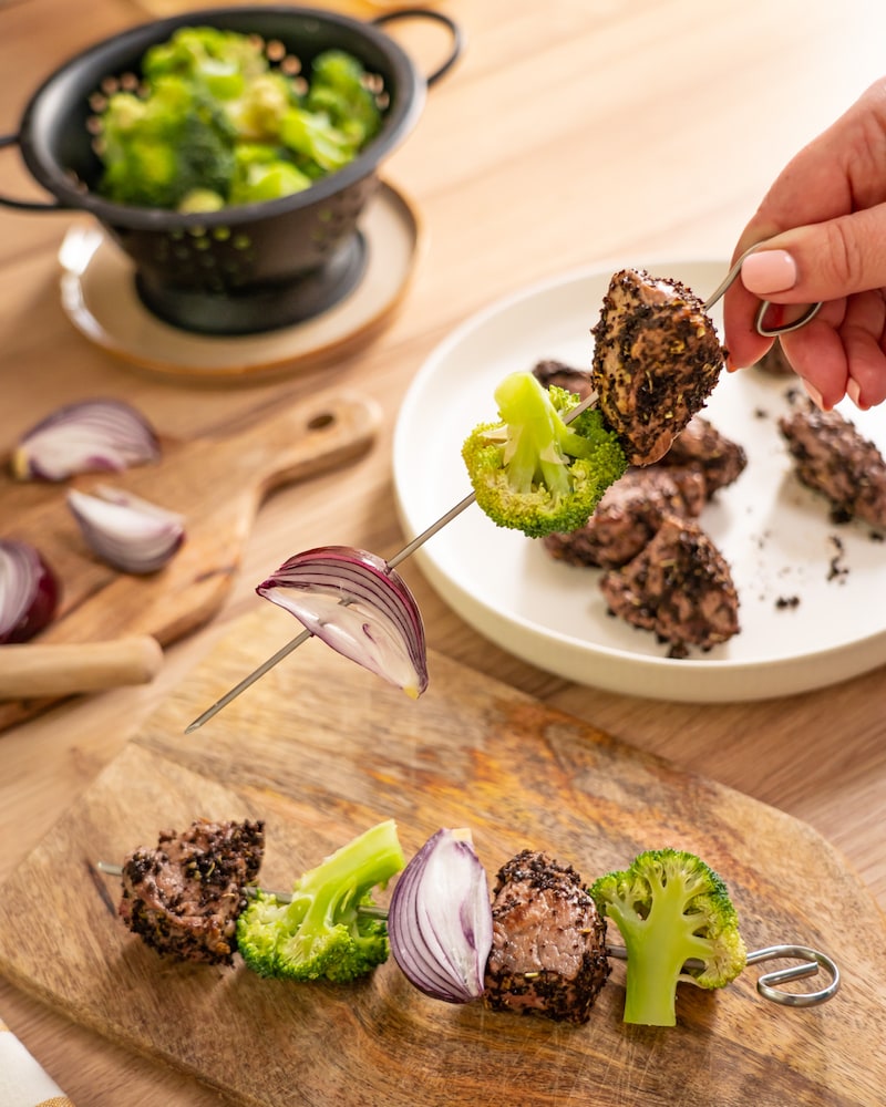 Saftige-Steak-Spiesse mit Metas Kaffee-Rub
