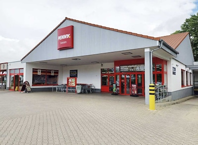 Sie sehen den Eingang vom Penny Markt in Seesen, Bornhaeuser Str. 5