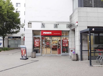 Sie sehen den Eingang vom Penny Markt in Leipzig/Gohlis-Sued, Georg-Schumann-Str. 50