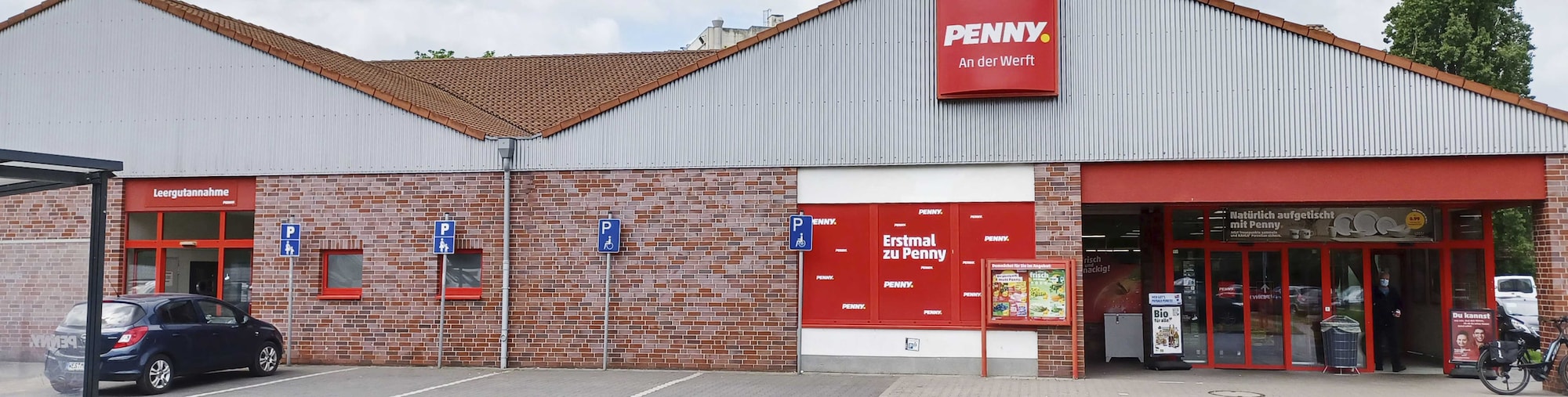 sie sehen den Eingang vom Penny Markt Wesel Werftstrasse 1-3