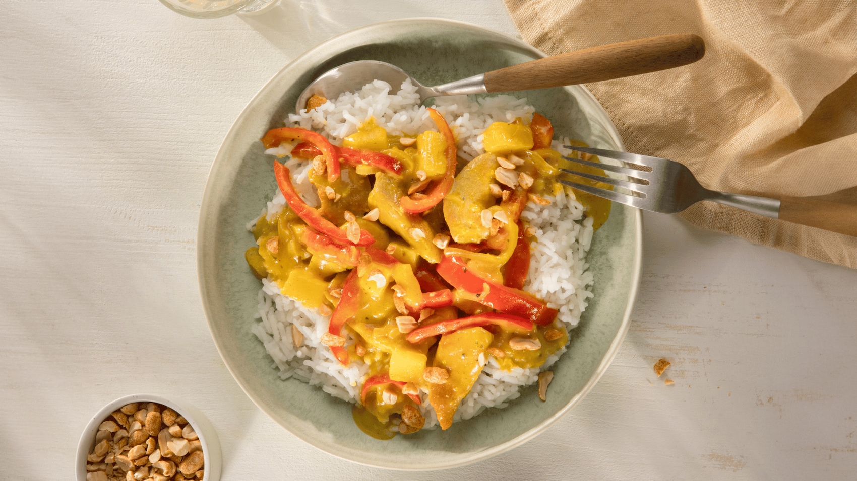 Hähnchen-Geschnetzeltes mit Ananas in Curry-Sauce