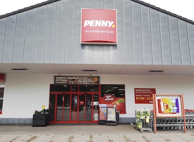 Sie sehen den Eingang vom Penny Markt in Chemnitz (Sachs) Frankenberger Str. 46