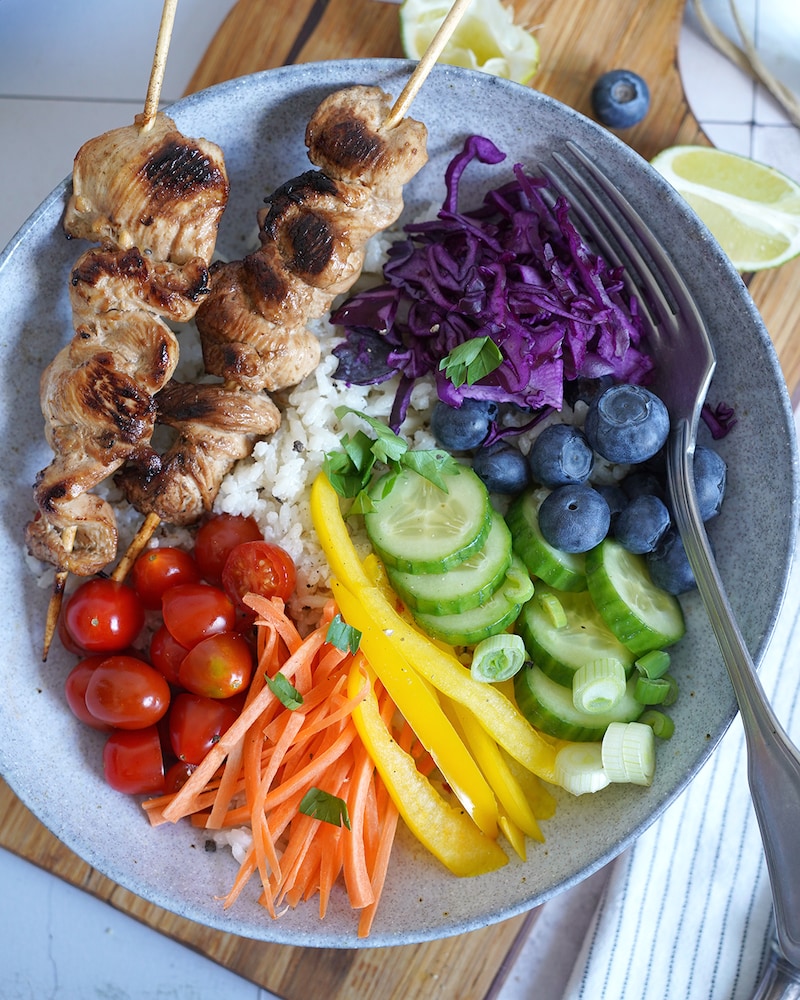 Dieses Bild zeigt unsere Pride Bowl mit Hähnchen.