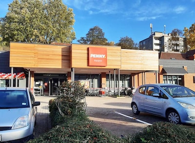 Sie sehen den Eingang vom Penny Markt in Bochum - Harpen, Harpener Hellweg 107