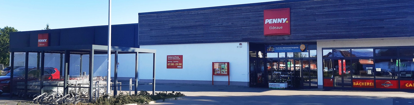 sie sehen den Eingang vom Penny Markt in Eldena Doemitzer Str. 42