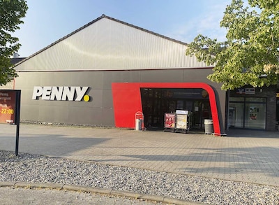 Sie sehen den Eingang vom Penny Markt in Hann. Münden, Wilhelmshaeuserstr. 43