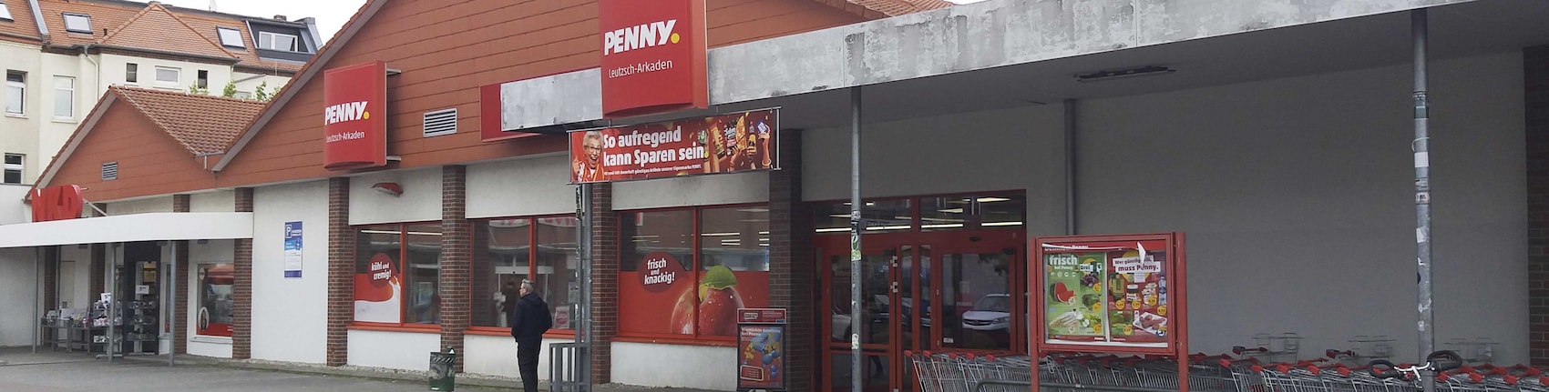 Sie sehen den Eingang vom Penny Markt in Leipzig/Leutzsch, Georg-Schwarz-Str. 131