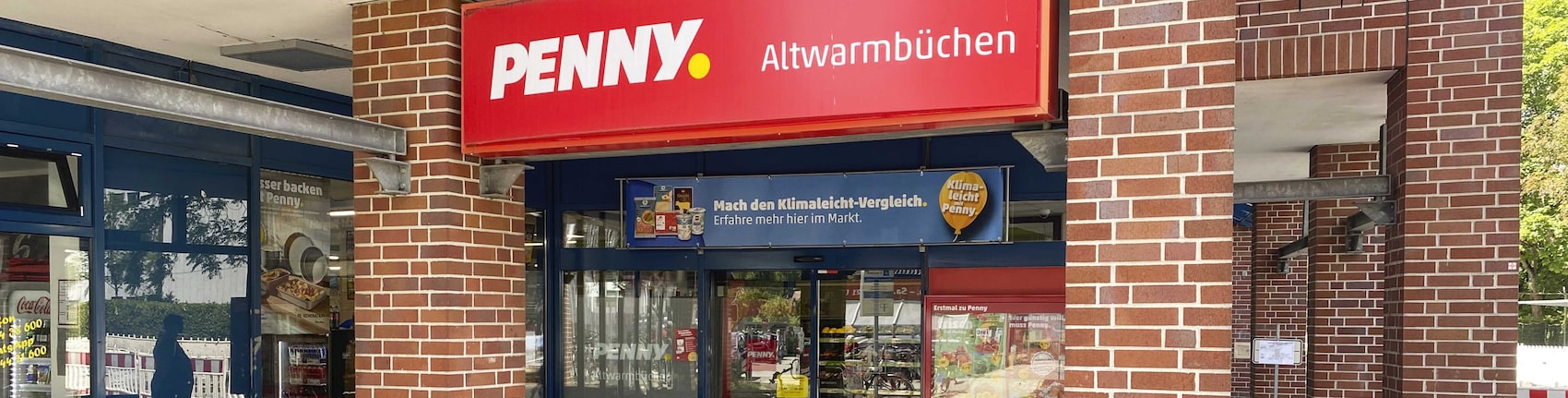 Sie sehen den Eingang vom Penny Markt in Isernhagen, Bothfelder Str. 23