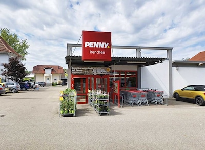 Sie sehen den Eingang vom Penny Markt in Renchen, Strassburger Str. 62