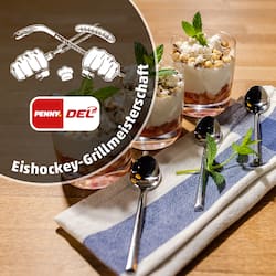 Dieses Bild zeigt das Schichtdessert mit Nektarine vom Grill.