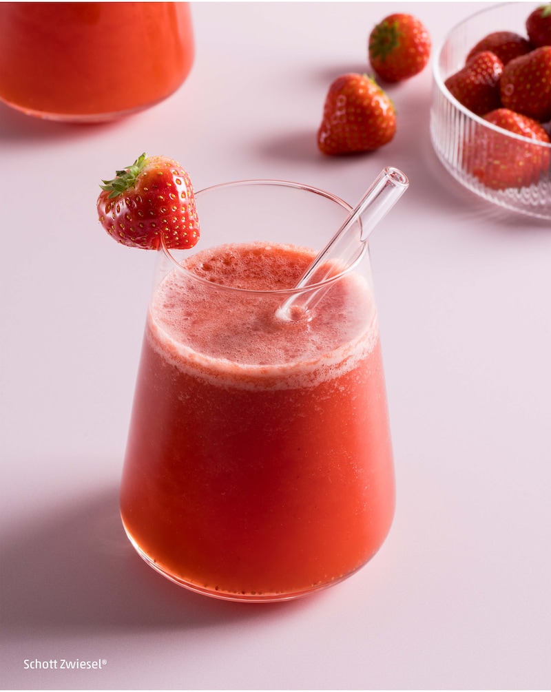 Dieses Bild zeigt den fertigen Virgin Erdbeer Daiquiri.