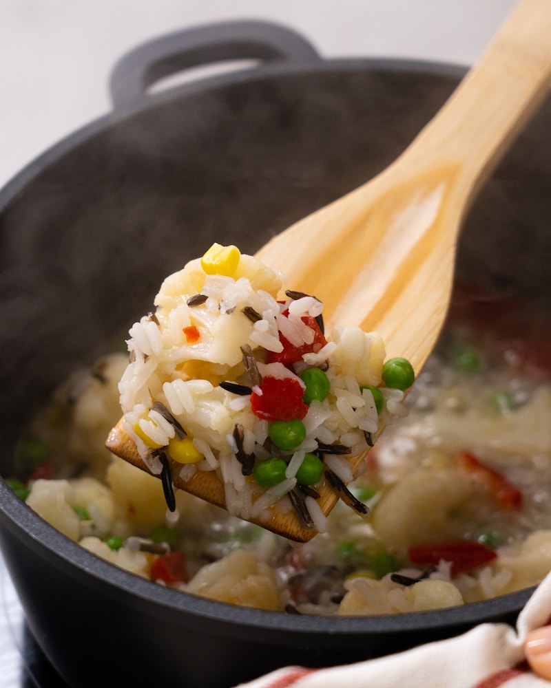 Auf diesem Bild siehst du wie das Risotto erwärmt wird.