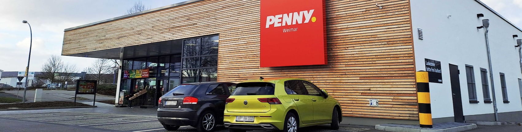 Sie sehen den Eingang vom Penny Markt in Weimar, Buttelstedter Straße 12