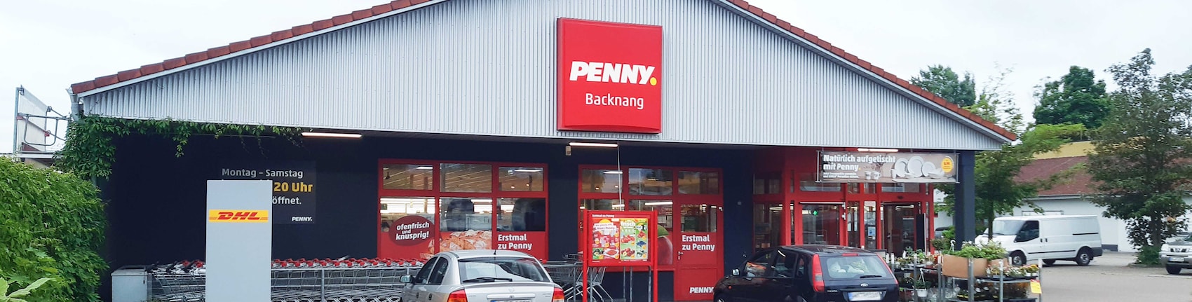 sie sehen den Eingang vom Penny Markt in Backnang Industriestr. 20