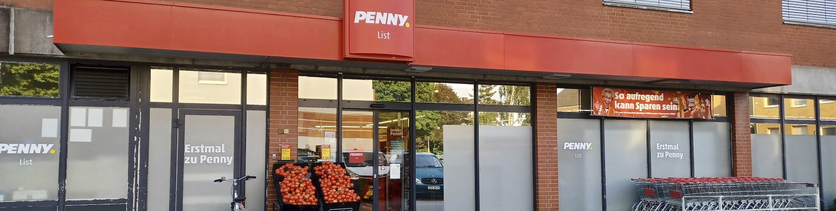 Sie sehen den Eingang vom Penny Markt in Hannover/List, Hinrichsring 29