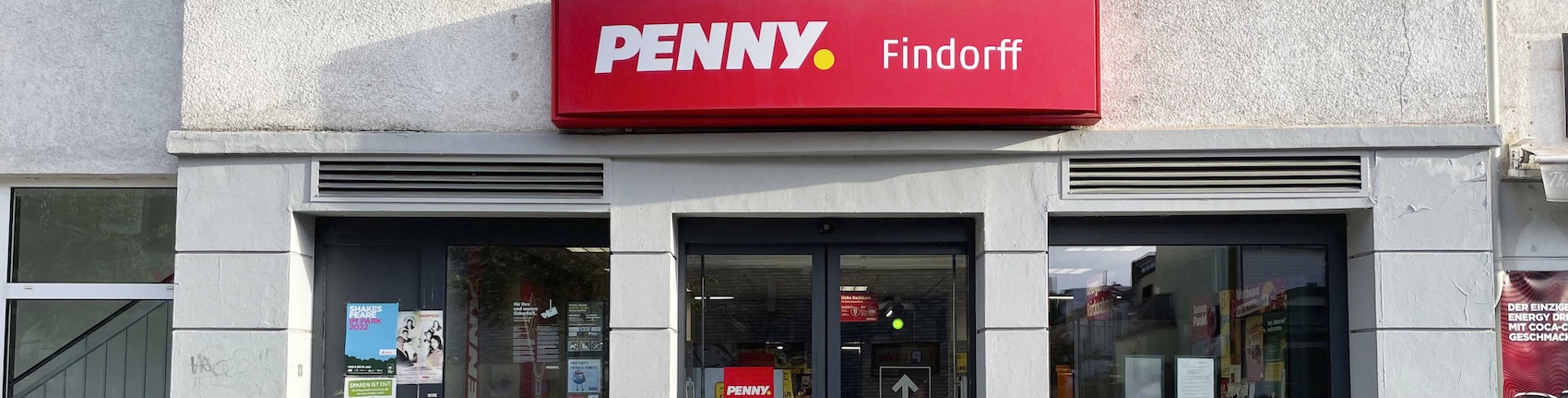 Sie sehen den Eingang vom Penny Markt in Bremen/Findorff, Hemmstr. 158-164