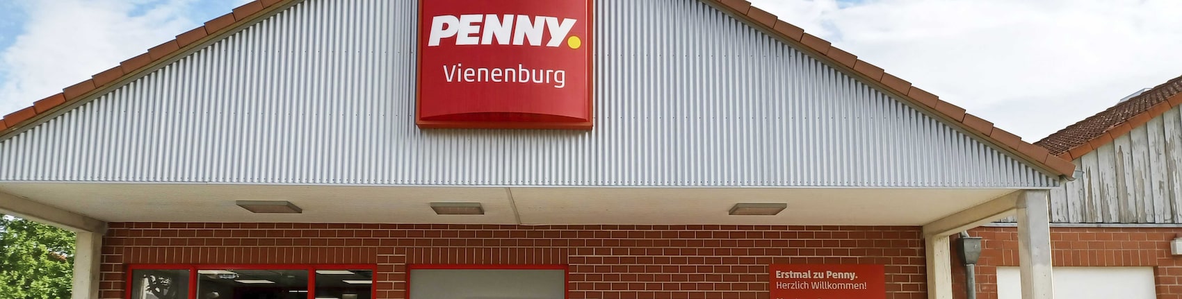 Sie sehen den Eingang vom Penny Markt in Goslar, Osterwiecker Str. 11