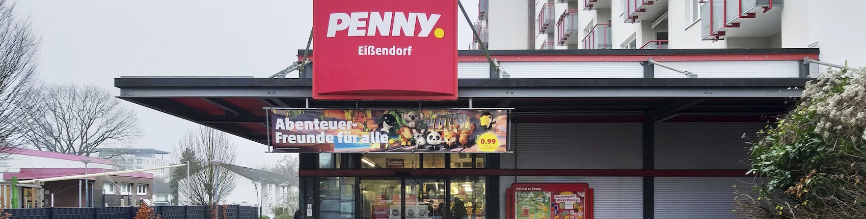 Sie sehen den Eingang vom Penny Markt in Hamburg/Eissendorf, Luehmannstr. 11