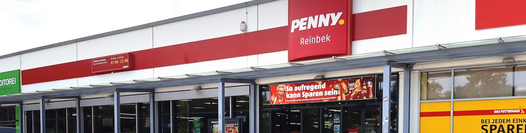 Sie sehen den Eingang vom Penny Markt in Reinbek, Hermann-Koerner-Strasse 53