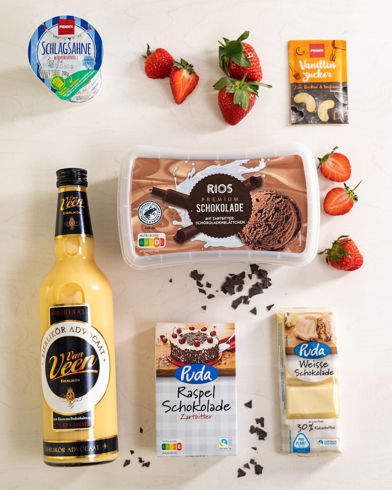 Auf diesem Bild siehst du alle Zutaten für unser Eierlikör-Dessert.