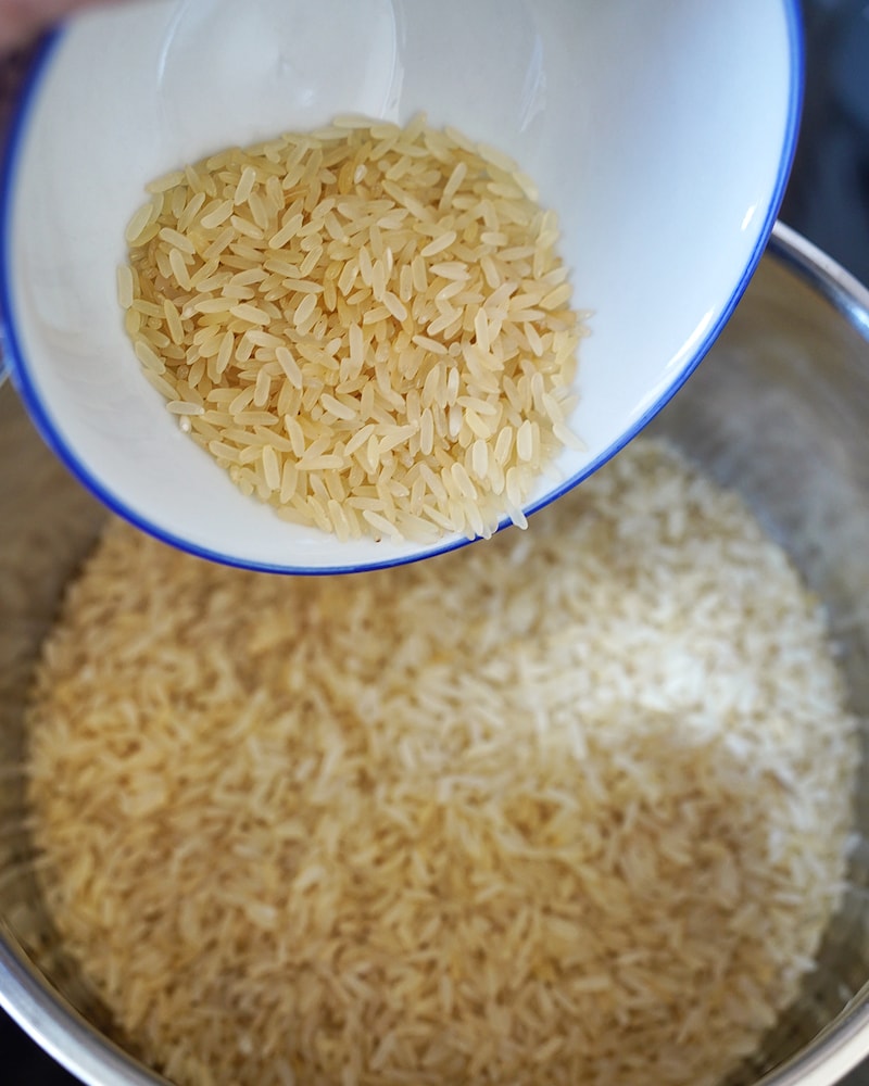 Dieses Bild zeigt den Reis für unsere Pride Bowl mit Hähnchen.