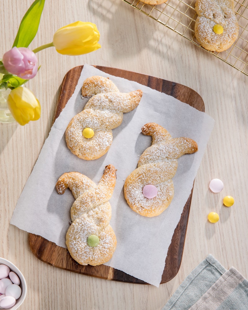 Dieses Bild zeigt die fertigen Osterhasen ohne Ausstechen.