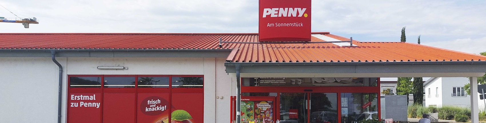 Sie sehen den Eingang vom Penny Markt in Schliengen, Gutedelstr. 34