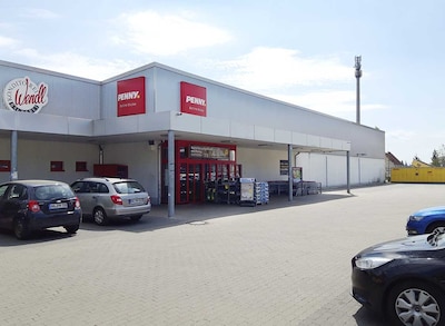Sie sehen den Eingang vom Penny Markt in Halle (Saale) Fritz-Hoffmann-Str. 78