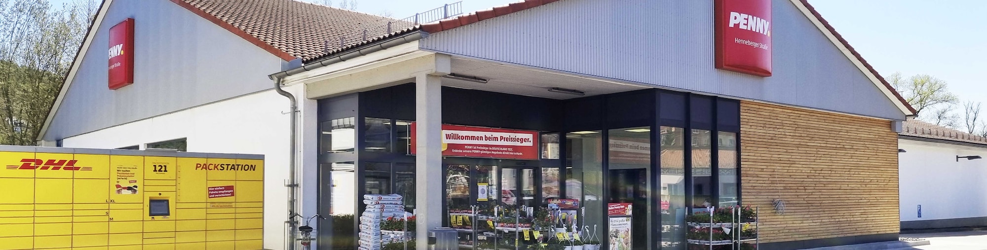 Sie sehen den Eingang vom Penny Markt in Meiningen, Henneberger Str. 3