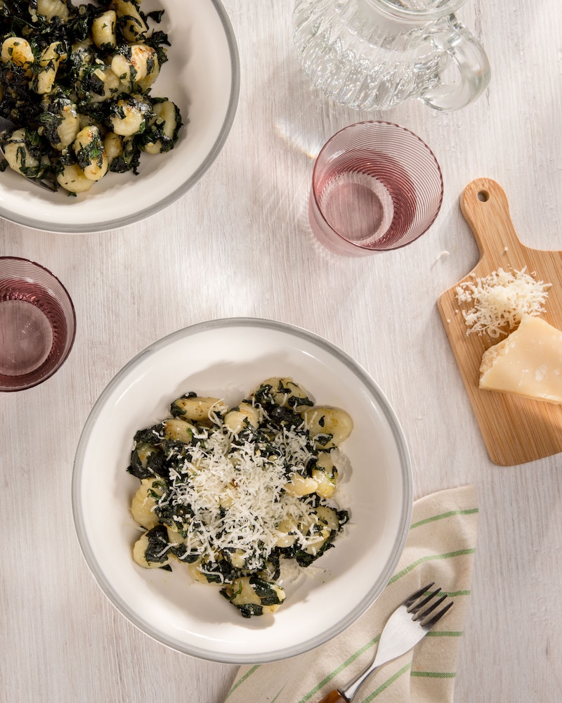 Dieses Bild zeigt die fertigen Gnocchi mit Spinat.