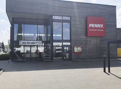 Sie sehen den Eingang vom Penny Markt in Bremen, Hemelinger Heerstr. 16-20