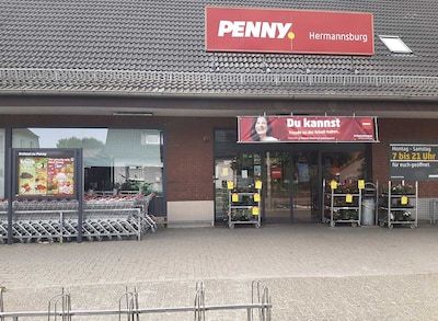 Sie sehen den Eingang vom Penny Markt in Hermannsburg, Celler Str. 14