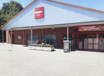 Sie sehen den Eingang vom Penny Markt in Hameln, Kerschensteiner Str. 1 