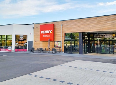 Sie sehen den Eingang vom Penny Markt in Bodman – Ludwigshafen Breite 14