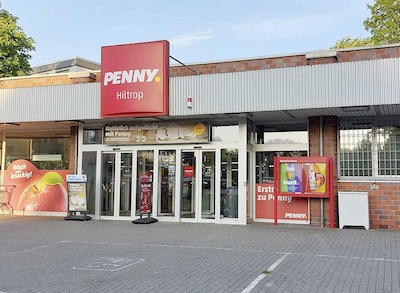 Sie sehen den Eingang vom Penny Markt in Bochum - Hiltrop, Wiescherstrasse 7