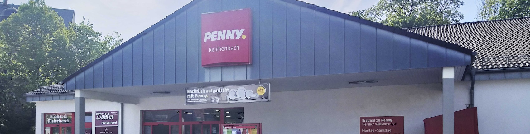 Sie sehen den Eingang vom Penny Markt in Reichenbach im Vogtland Dr.-Kuelz-Str. 6