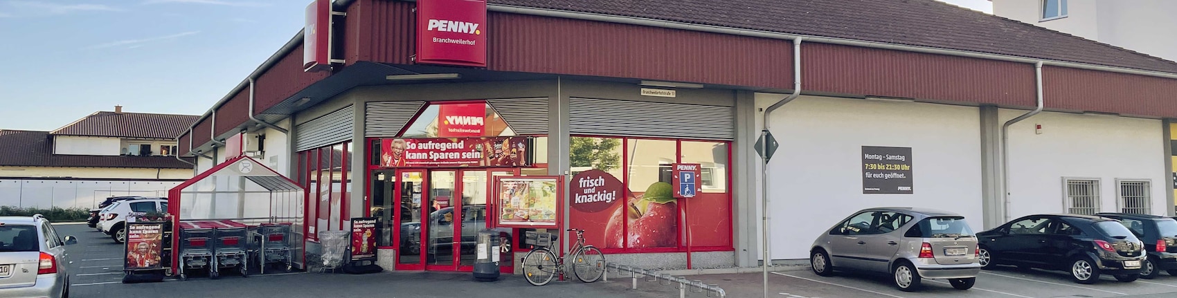 Sie sehen den Eingang vom Penny Markt in Neustadt, Branchweilerhofstr. 51