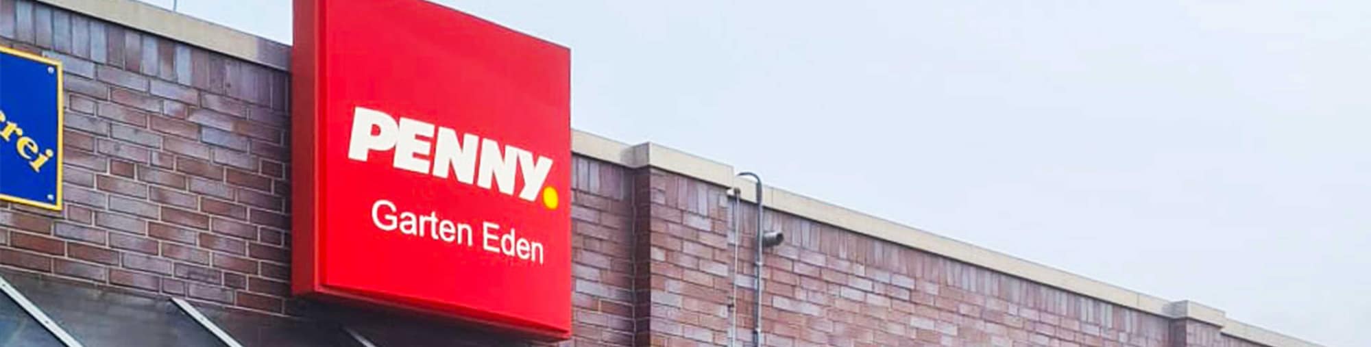 sie sehen den Eingang vom Penny Markt in Itzehoe Edendorfer Straße 72