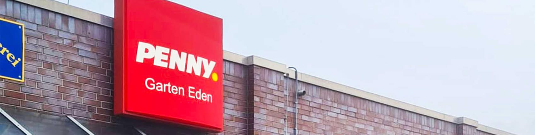 sie sehen den Eingang vom Penny Markt in Itzehoe Edendorfer Straße 72