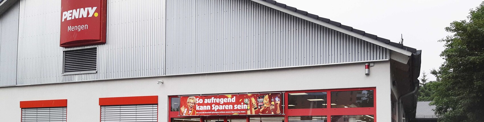 Sie sehen den Eingang vom Penny Markt in Mengen, Bussen Str. 5