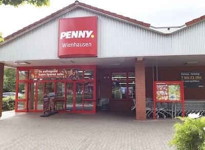 Sie sehen den Eingang vom Penny Markt in Wienhausen, Storchenweg 2